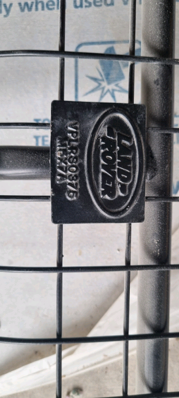 Genuine landrover Discovery 5 Dog Guard 