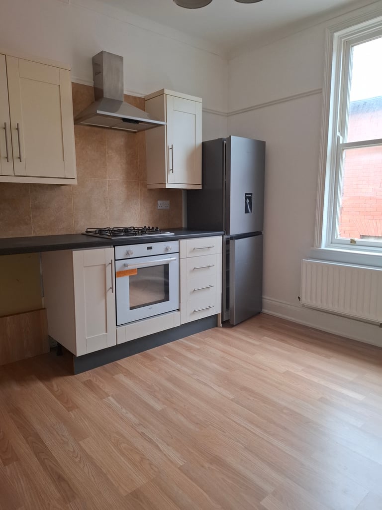 Whitburn, Fab 3 bed apartment to let