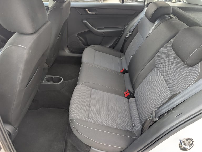 2014 Skoda Rapid Spaceback 1.6 TDI CR 90 Elegance 5dr HATCHBACK DIESEL Manual