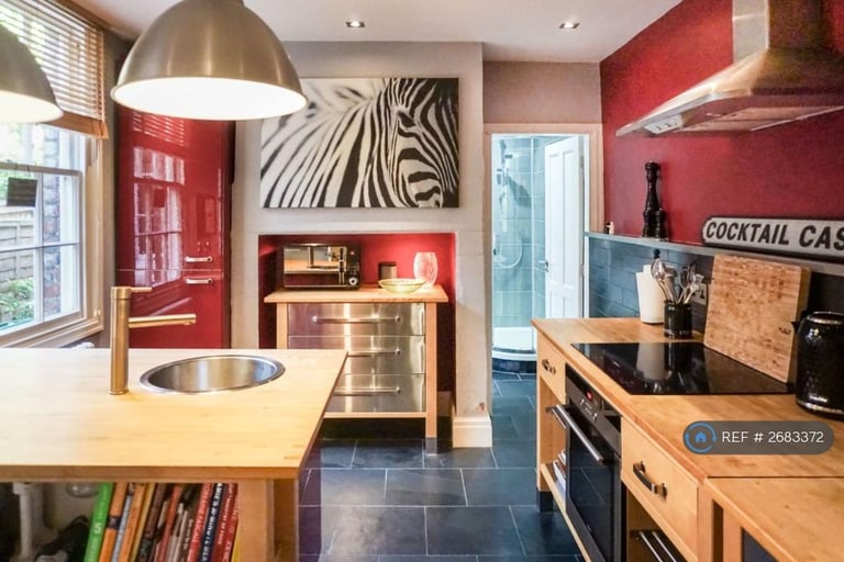 5 bedroom house in Regent Street, Preston, PR1 (5 bed) (#2683372)