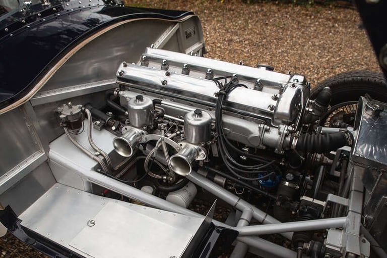 2022 REALM C-TYPE REALM SALOON PETROL Manual