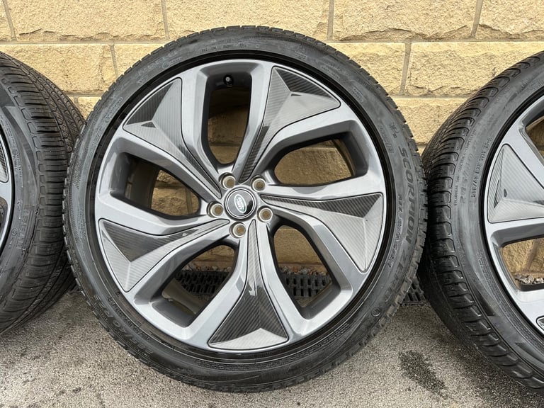 Genuine Range Rover NEW 23" Carbon Fibre alloy wheels Style 5128 & 7mm+ Pirelli Scorpions & TPMS!