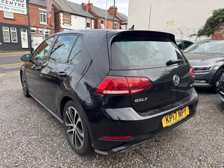  Volkswagen Golf 2.0 TDI BlueMotion Tech R-Line DSG Euro 6 (s/s) 5dr Diesel Automatic
