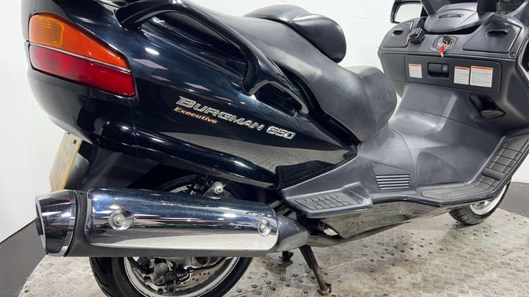 Suzuki Burgman 650 AN 2004 18K NON RUNNING MAXI SCOOTER PROJECT SCOOTER 650CC TW