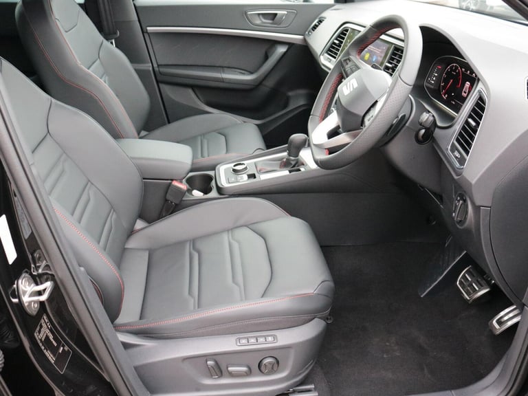 2025 SEAT Ateca 1.5 TSI EVO FR Black Edition 5dr DSG HATCHBACK PETROL Automatic