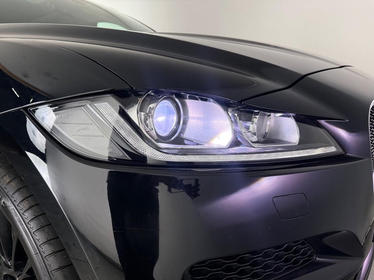 2019 Jaguar F-Pace 2.0 P250i Portfolio Auto AWD Euro 6 (s/s) 5dr ESTATE Petrol Automatic