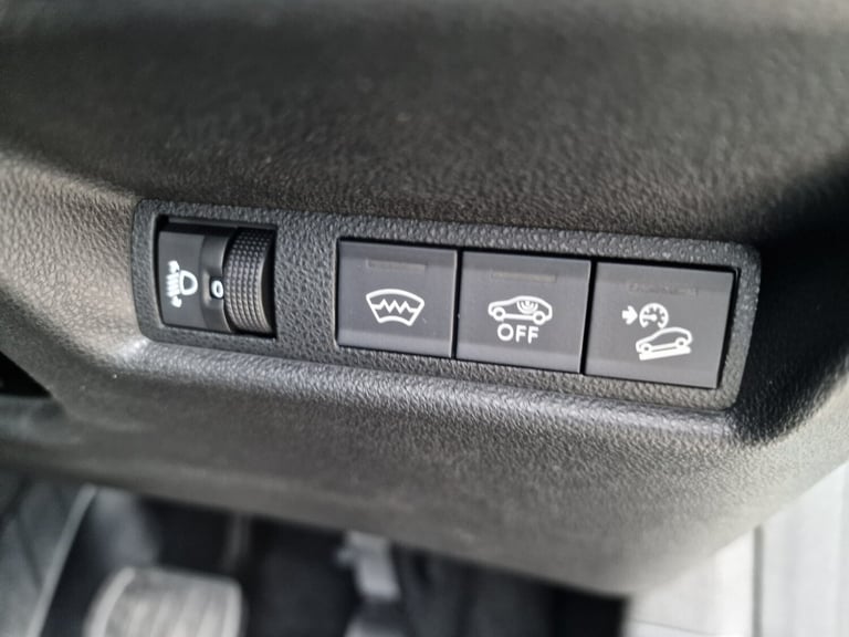 2024 Jeep Avenger 115kW Altitude 54kWh 5dr Auto Hatchback Electric Automatic