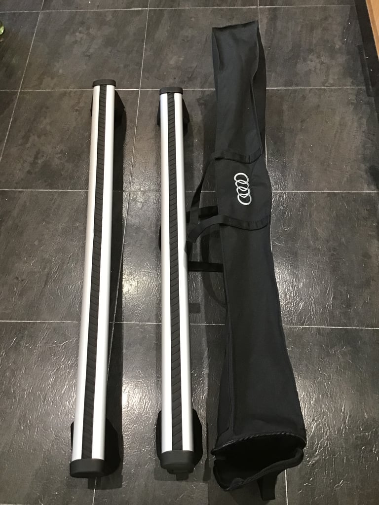 Audi Q5 roof bars in Carry case.
