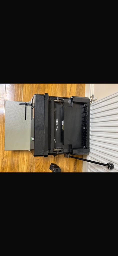 Binding system machine like new