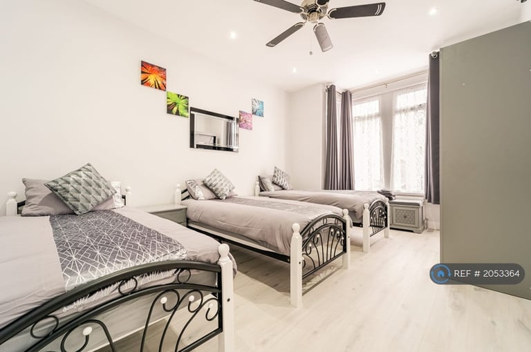 image for 2 bedroom flat in Kimberley Avenue, Ilford, IG2 (2 bed) (#2053364)