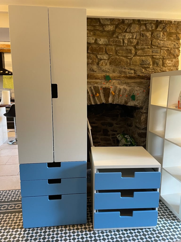 image for Child's wardrobe and chest of drawers
