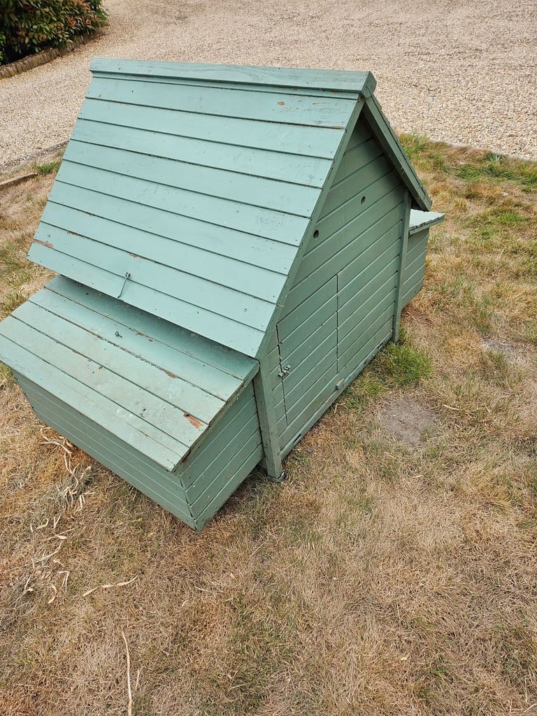 chicken coop, hen house