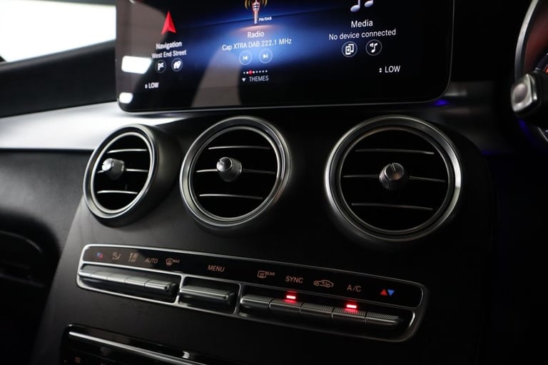 2020 MERCEDES-BENZ GLC 2.0 GLC300D AMG LINE (PREMIUM) SUV 5DR DIESEL G-TRONIC+ 4