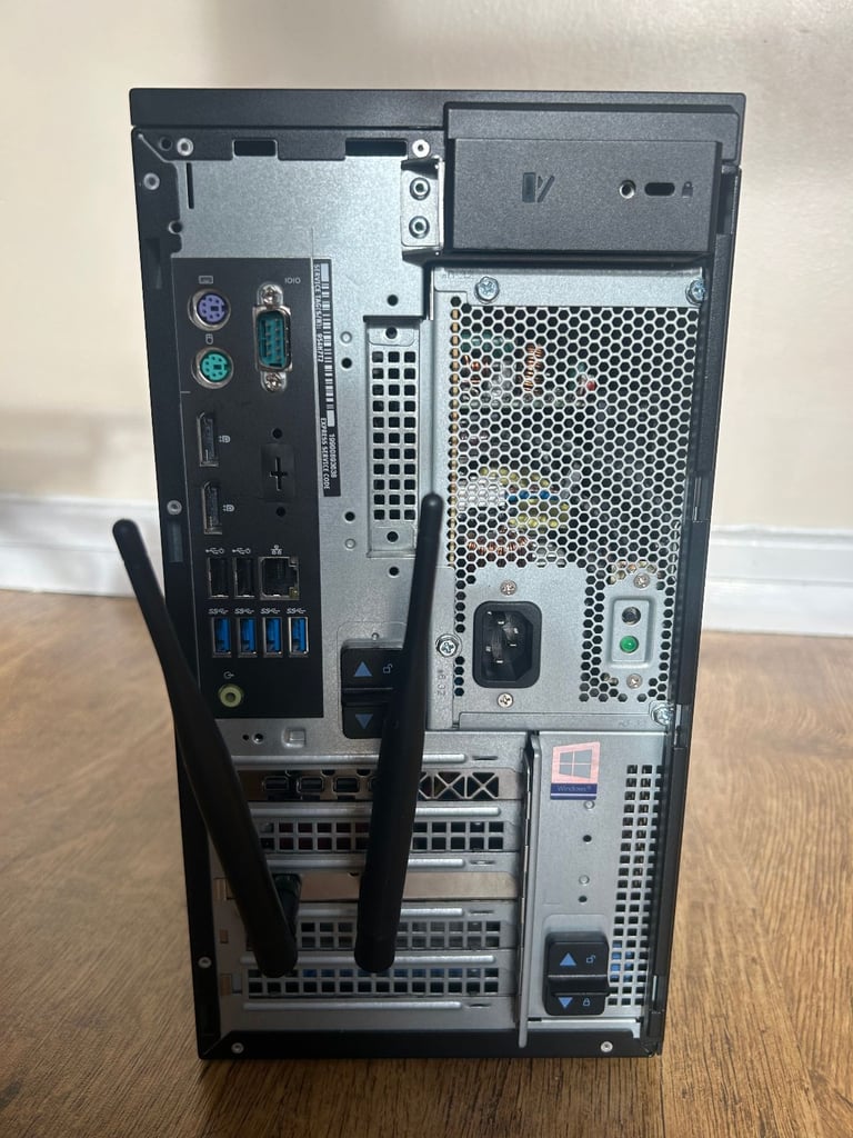 Dell Precision 3630 Intel i7 8700 (6-Core) AMD Radeon Pro WX 4100 1TB NVMe WiFi 6 BT 16GB RAM