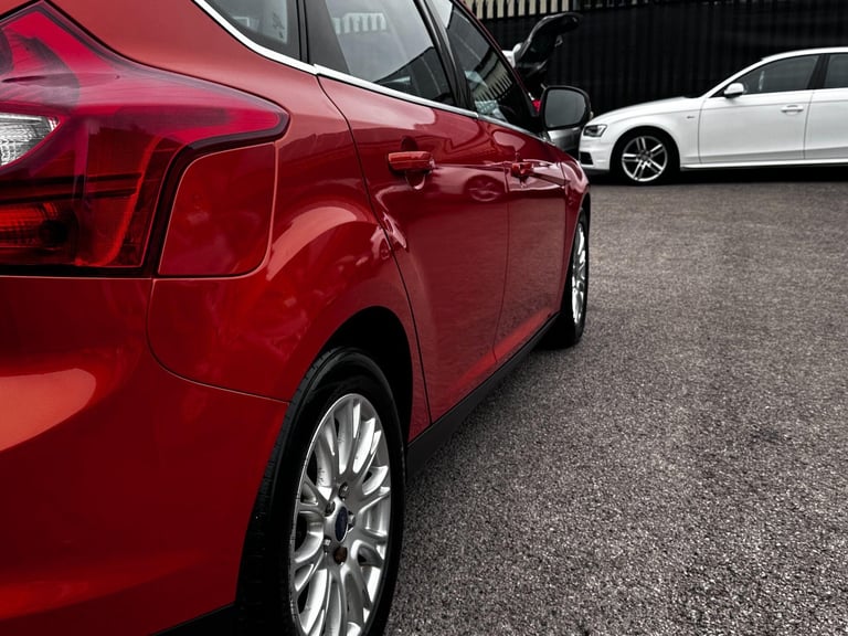 2011 Ford Focus 1.6 TDCi Titanium Euro 5 (s/s) 5dr HATCHBACK Diesel Manual