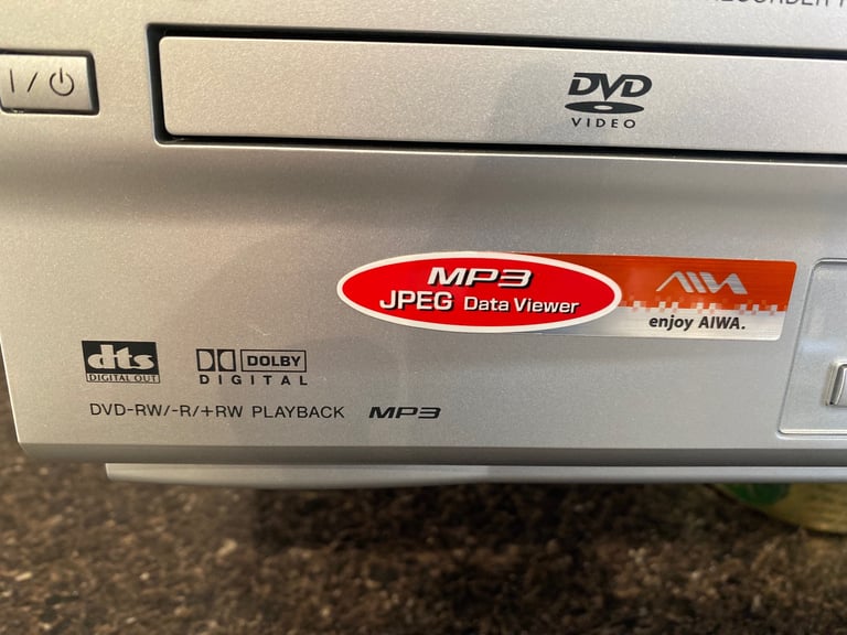AIWA HV-DH10 DVD/VIDEO CASSETTE RECORDER