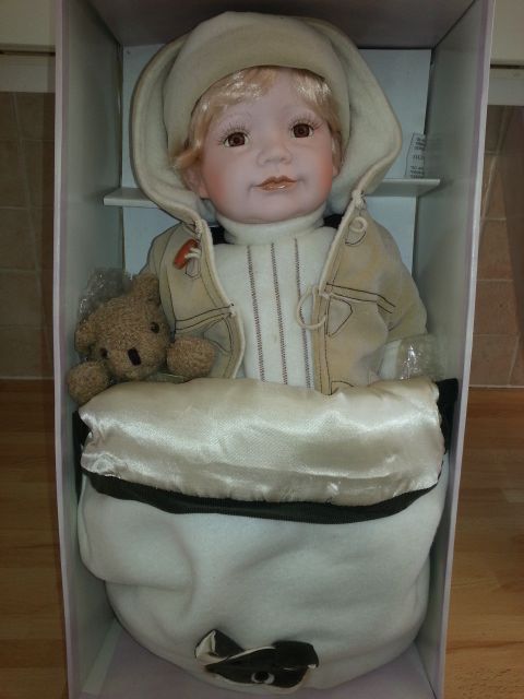 Porcelain Dolls LP9032 & LP 90972 Leonardo Collection