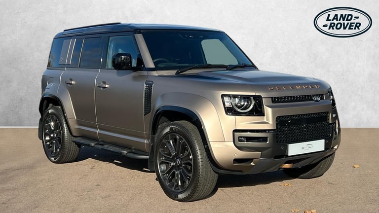 image for 2025 Land Rover Defender 4.4 P635 Octa 110 SAVING 9 000 GBP WHEN FUNDED WIT