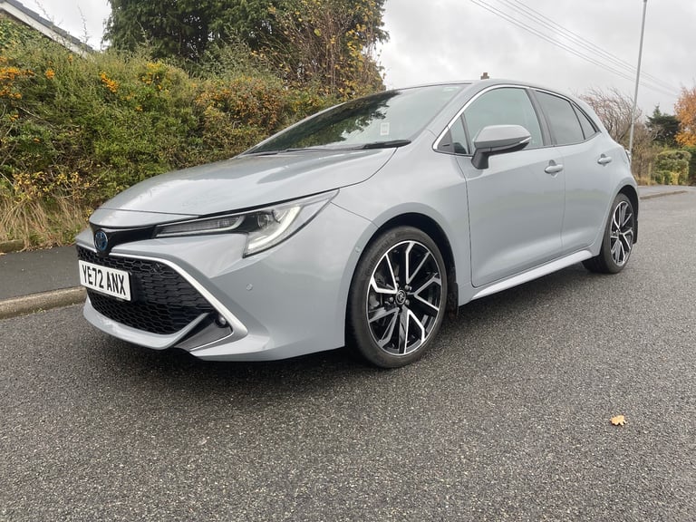 TOYOTA COROLLA PETROL HATCHBACK 1.8 VVT-i Hybrid Excel 5dr CVT [Panoramic Roof]