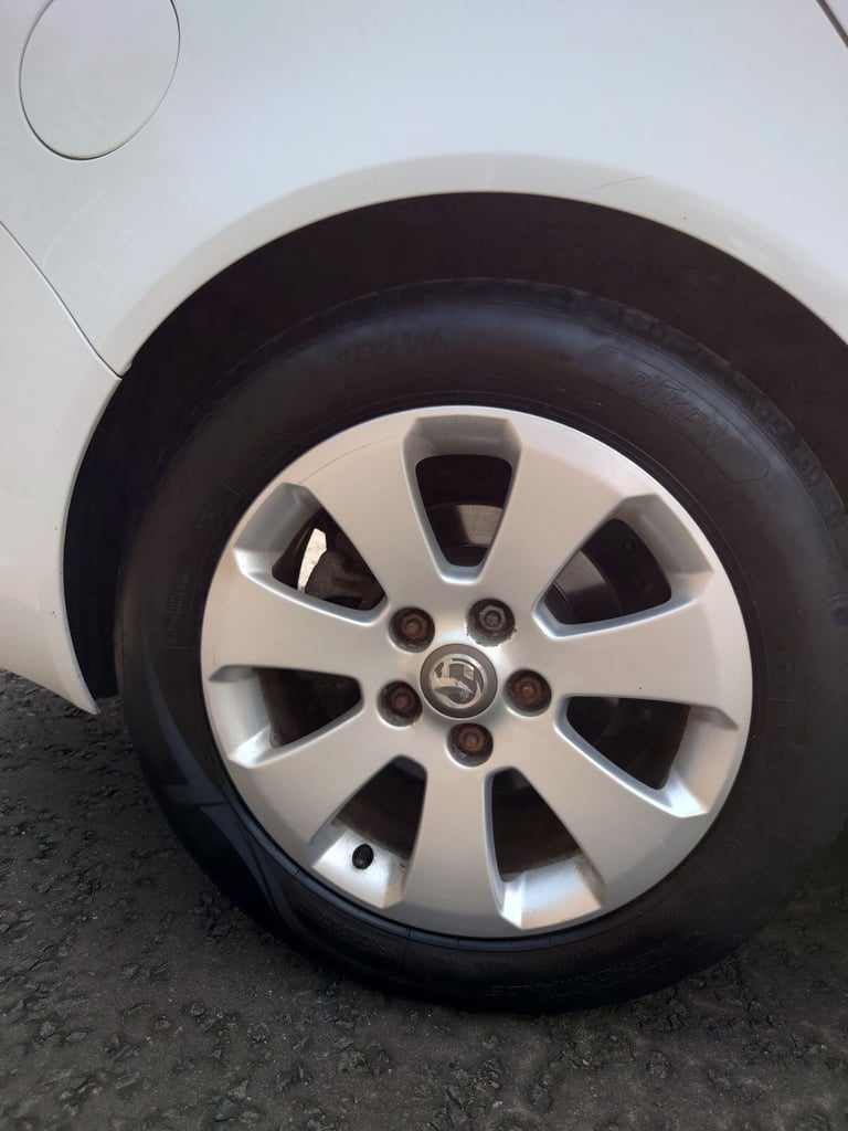 Vauxhall, INSIGNIA, Hatchback, 2013, Manual, 1956 (cc),5 doors - Image 15