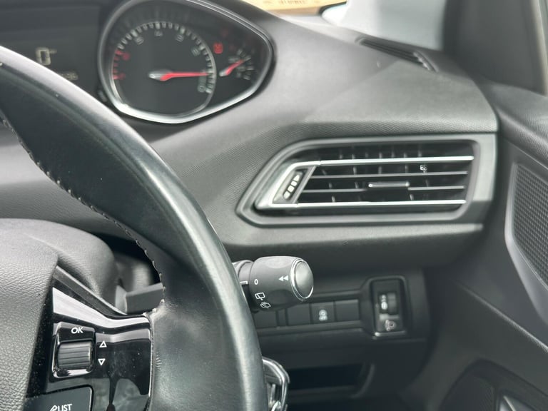 2019 Peugeot 308 1.2 PureTech GPF Allure Euro 6 (s/s) 5dr HATCHBACK Petrol Manual