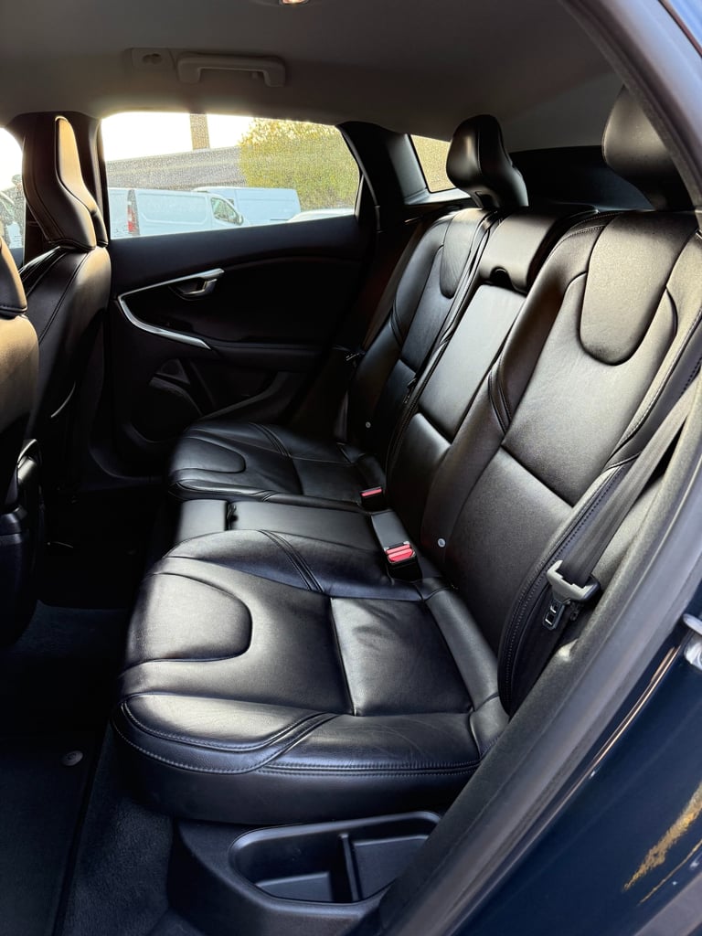 2014 Volvo V40 D2 SE Lux Nav 5dr , No VAT HATCHBACK Diesel Manual