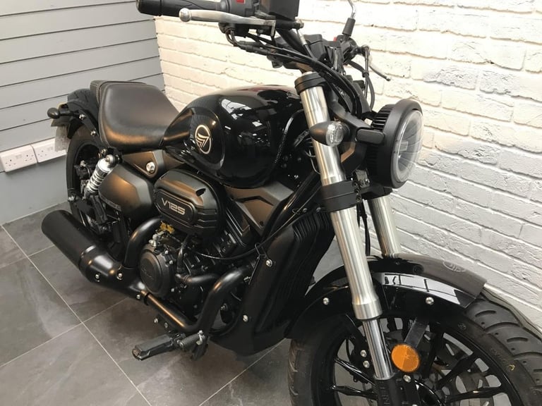 KEEWAY RKV 125 C, 2024/73, 1336 MILE IN BLACK - LEARNER LEGAL