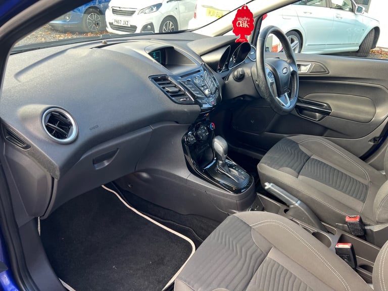 2015 Ford Fiesta 1.6 Zetec 5dr Powershift HATCHBACK Petrol Automatic