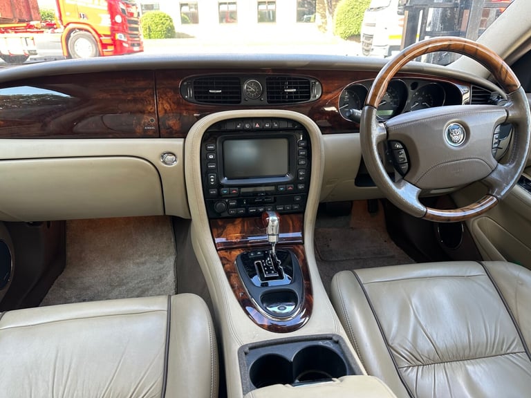 2006 Jaguar XJ XJ 2.7 TDVi Sovereign 4dr Auto SALOON Diesel Automatic