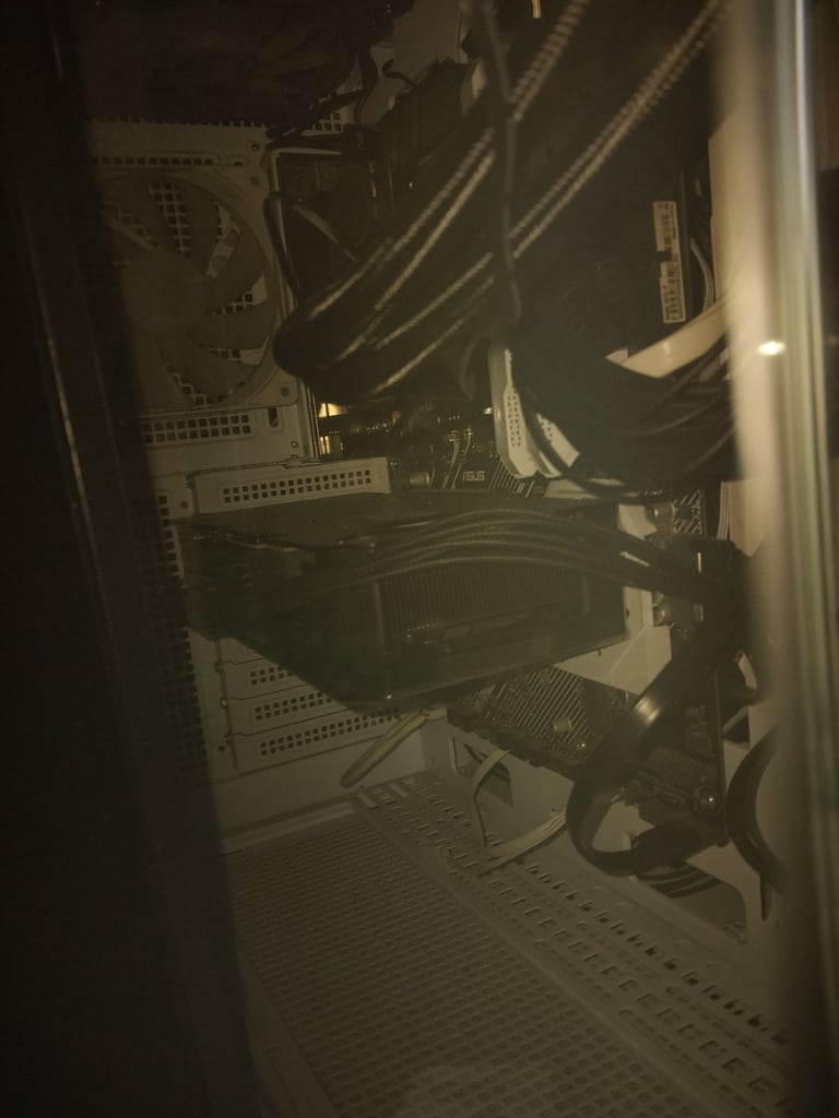 image for Asus duel rtx 5060 8gb