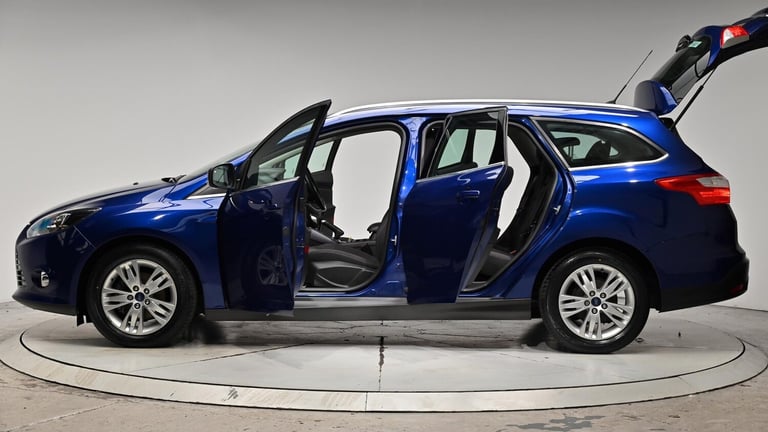 2013 Ford Focus 1.6 Titanium Navigator Powershift Euro 5 5dr ESTATE Petrol Automatic