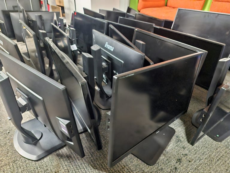 Monitors DELL IIYAMA HDMI in bulk available for sale.
