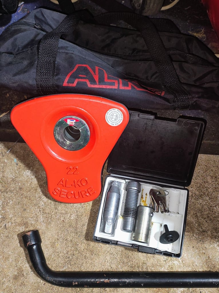 image for No 22 caravan AL-KO wheel locking kit 