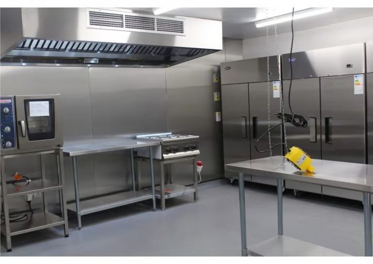 Commercial Cloud/Dark Kitchen for Rent in Prime Canary Wharf/ Docklands(A3/A5/Takeaway/Restaurant)