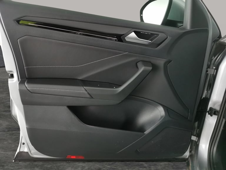 2022 Volkswagen T-Roc 1.5 TSI R-Line 5dr DSG HATCHBACK PETROL Automatic