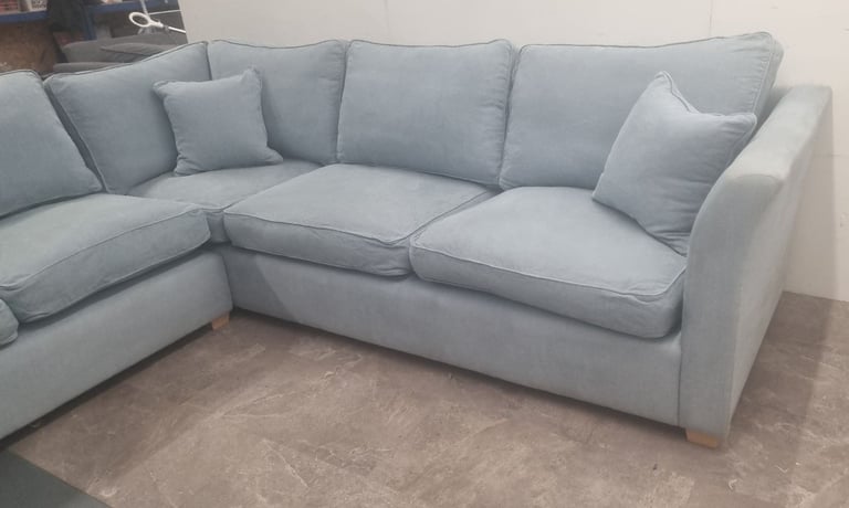 Large Corner Sofa *Can Deliver* 