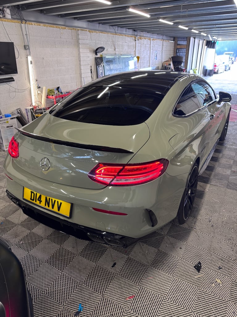 WINDOW TINT & CAR WRAPPING. 