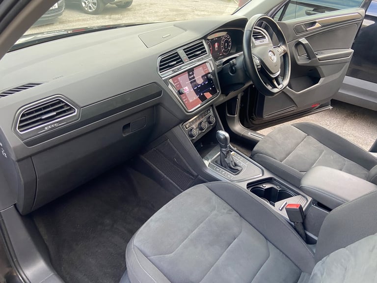 2019 Volkswagen Tiguan 2.0 TDI SEL SUV 5dr Diesel DSG Euro 6 (s/s) (150 ps)
