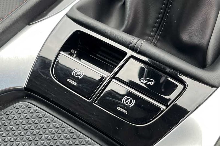 2025 MG MG HS 1.5 T-GDI Trophy SUV 5dr Petrol Manual Euro 6 (s/s) (169 ps) SUV Petrol Manual