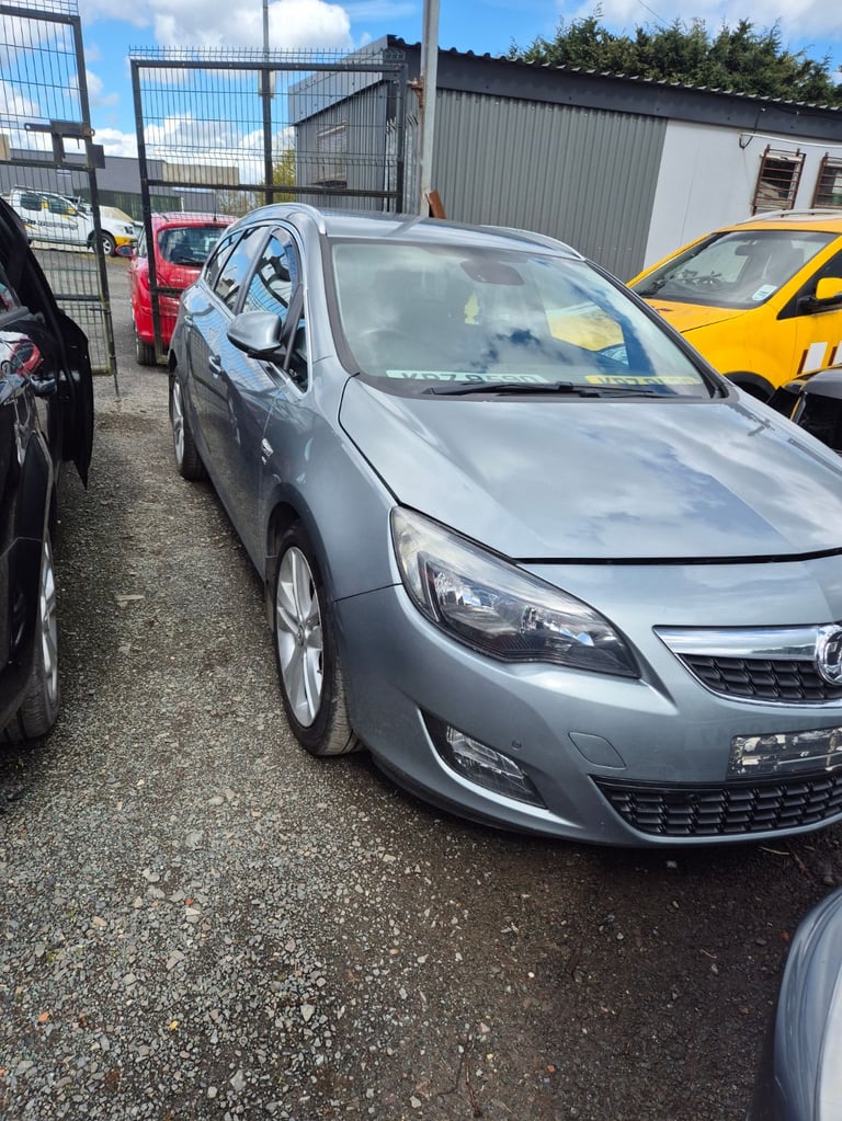 image for 2011 VAUXHALL ASTRA ESTATE 2.0 CDTI BREAKING FOR PARTS