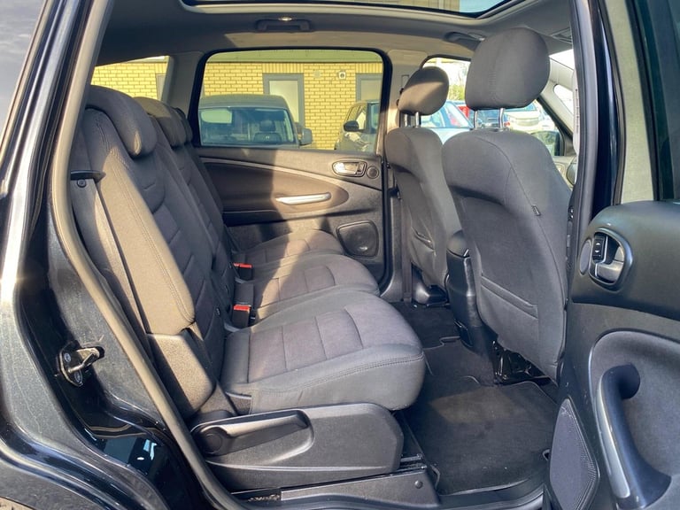 2012 Ford S-Max 2.2 TDCi Titanium Euro 5 5dr MPV Diesel Manual