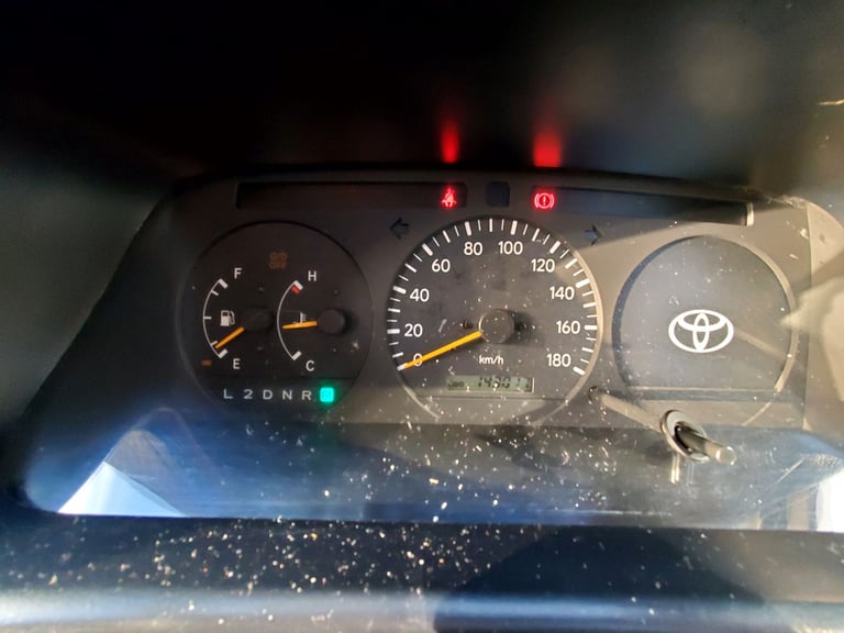 Toyota, 2002, 1999 (cc)