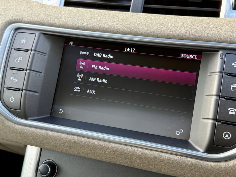 2017 Land Rover Range Rover Evoque 2.0 TD4 SE Tech Auto 4WD Euro 6 (s/s) 5dr ESTATE Diesel Automatic