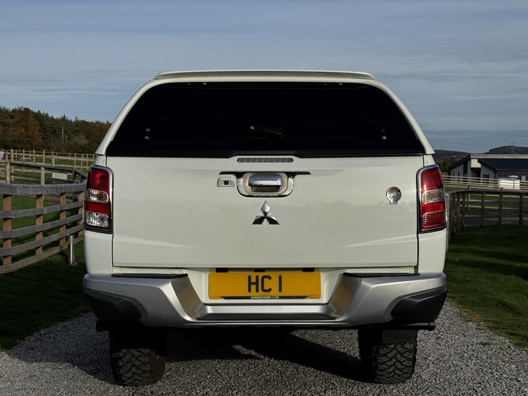 MITSUBISHI L200 2.4 DI-D DC Barbarian 2016