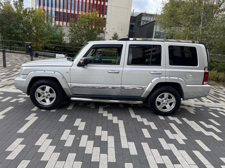 2009 JEEP COMMANDER 3.0 CRD DIESEL AUTO V6 LIMITED SILVER STATIONWAGON 7 SEATER 
