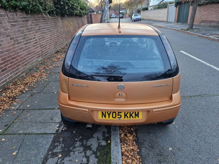 AUTO VAUXHALL CORSA 1.4 ULEZ FREE DRIVES GREAT 