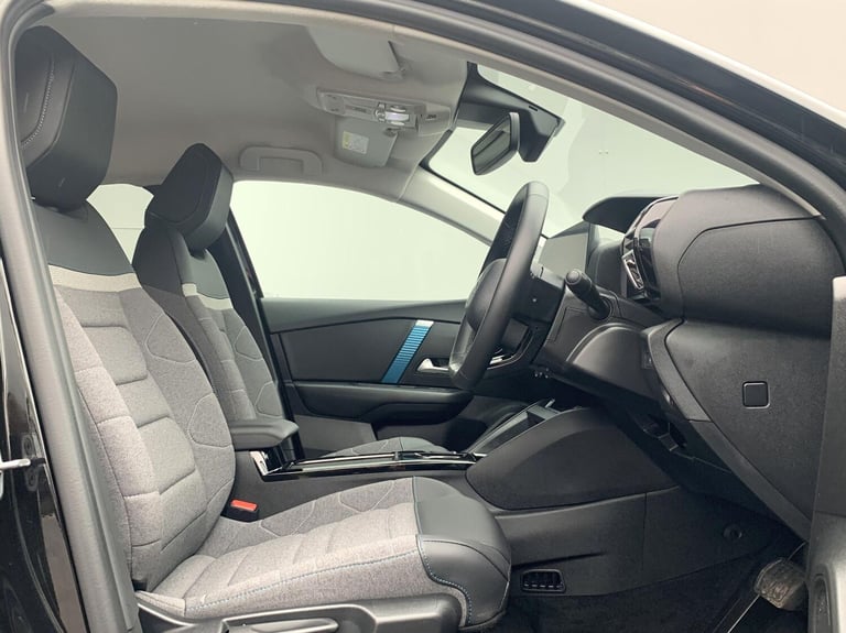 2023 Citroen e-C4 X 50kWh Shine Fastback Auto 4dr (7.4kW Charger) SALOON Electric Automatic