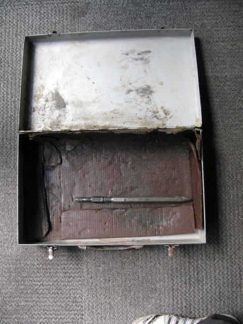 Heavy Duty Old Rotary Hammer . Oil Feeder, Carrying Case . With 2 chisels