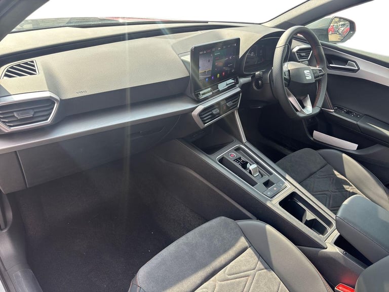  SEAT Leon e Hybrid 1.4 Ehybrid 13kwh Fr Sport Hatchback 5dr Petrol Plug In