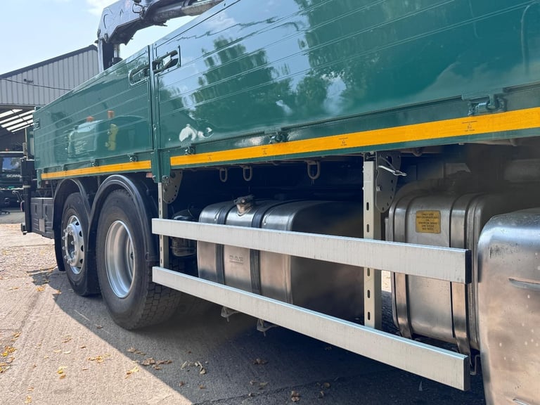 2015 DAF CF 75.330 D/S WITH HMF 1430 CRANE